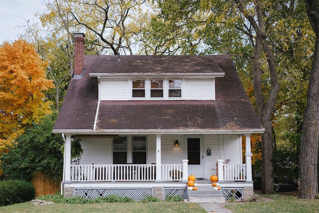 leeres Haus, amerikanisch, Foto von Phil Hearing